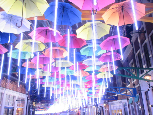 光のアンブレラストリート