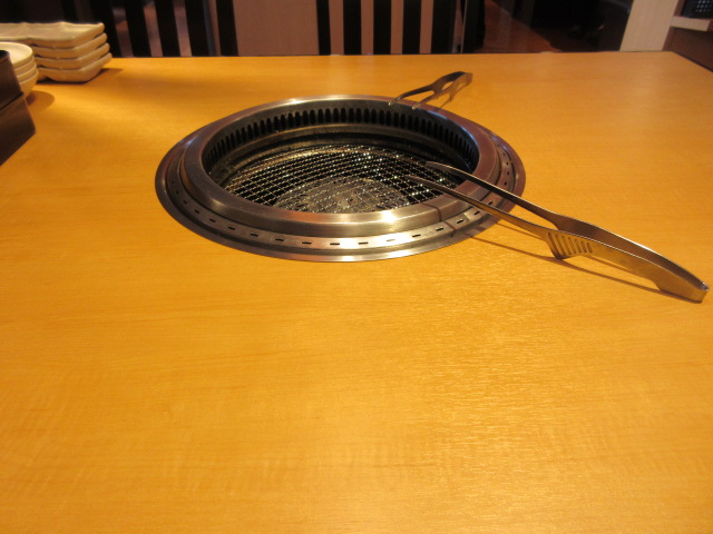 焼肉きんぐのテーブル席