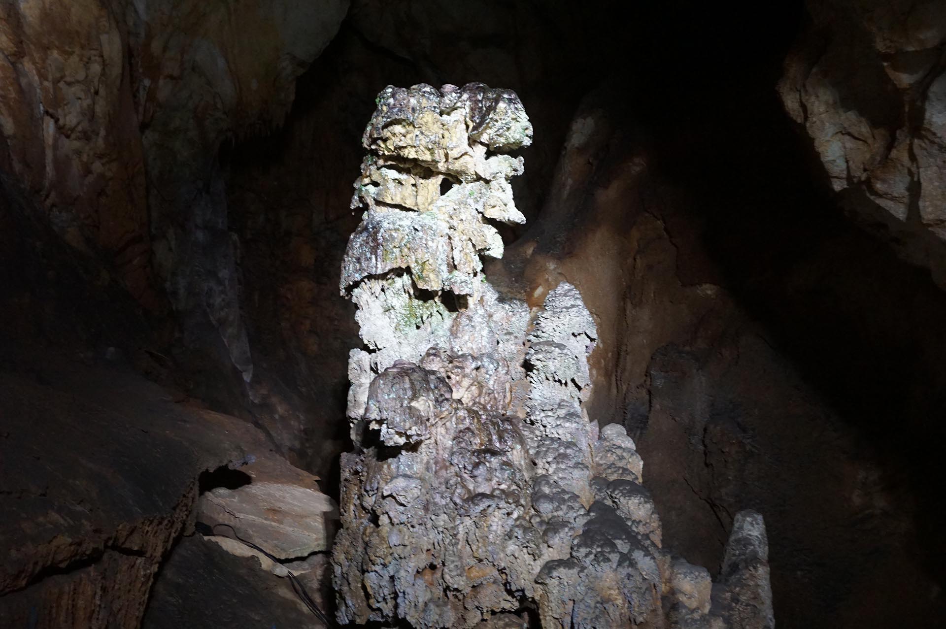 秋芳洞の巌窟王