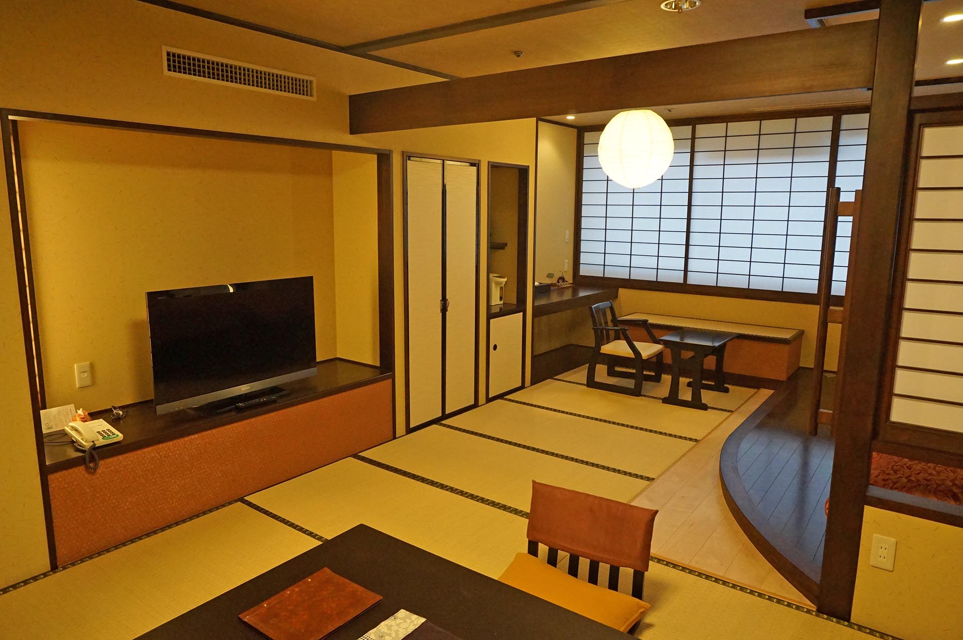 ユウベルホテル松政の部屋