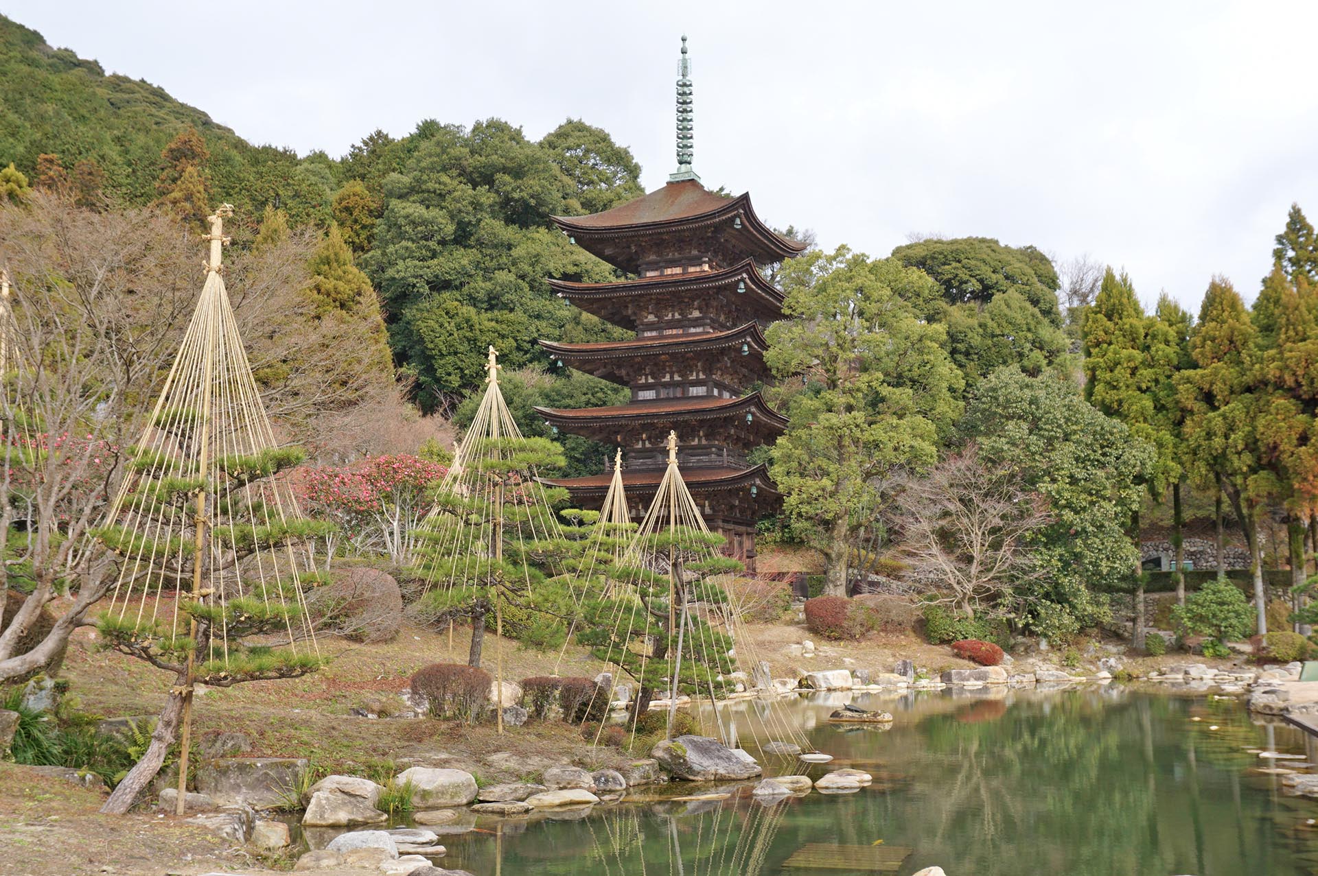 瑠璃光寺五重塔