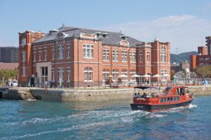 福岡県の門司港と山口県の下関市を両方巡る観光コース