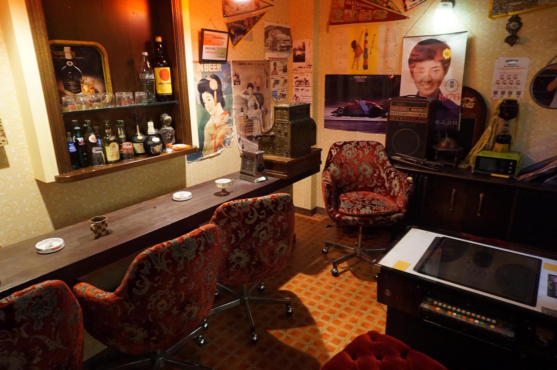 湯布院昭和館の喫茶店