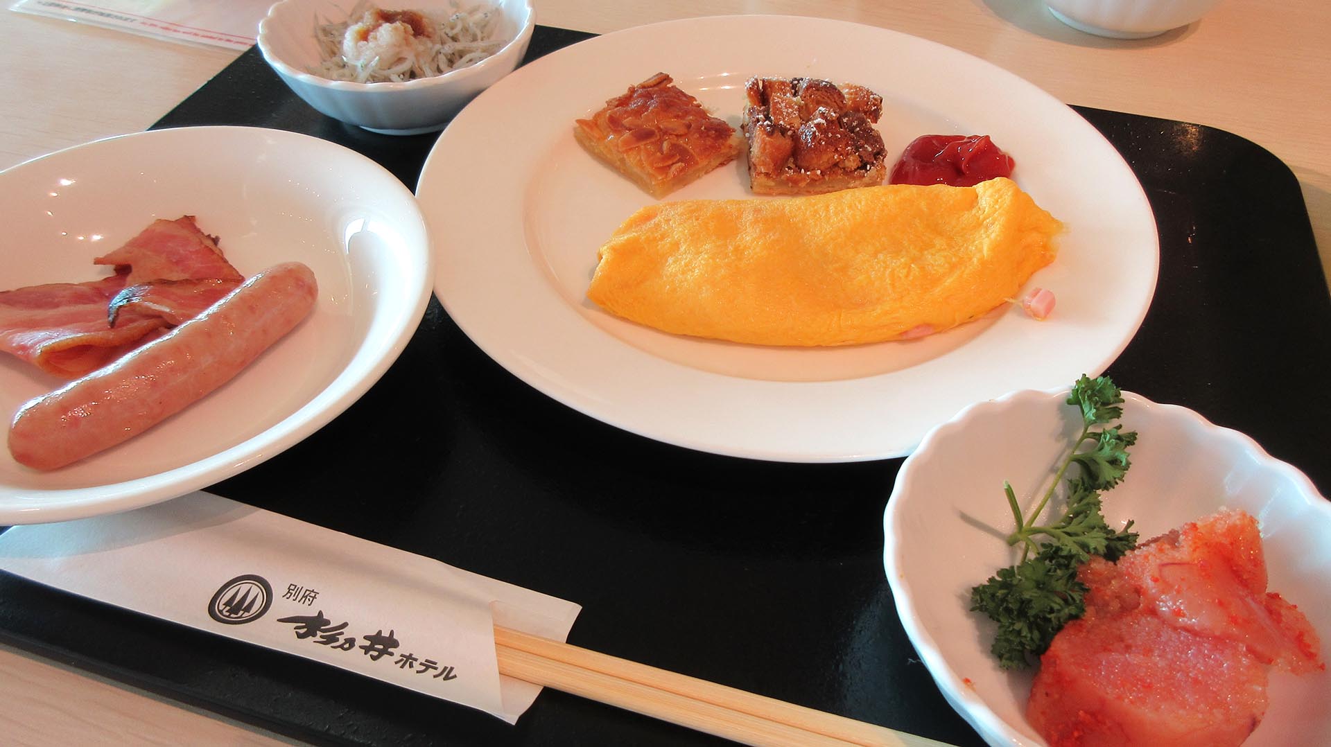 杉乃井ホテルの朝食（明太子やオムレツ）